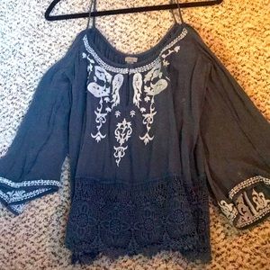 Seasonal dark navy blouse